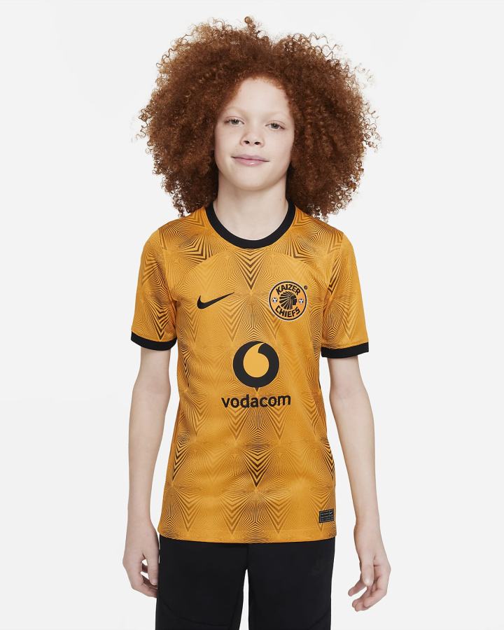 Jersey Nike Kaizer Chiefs F.C. 2022/23 Stadium Home Kids Dri-FIT Soccer Niño Negras | BYLNA-6082