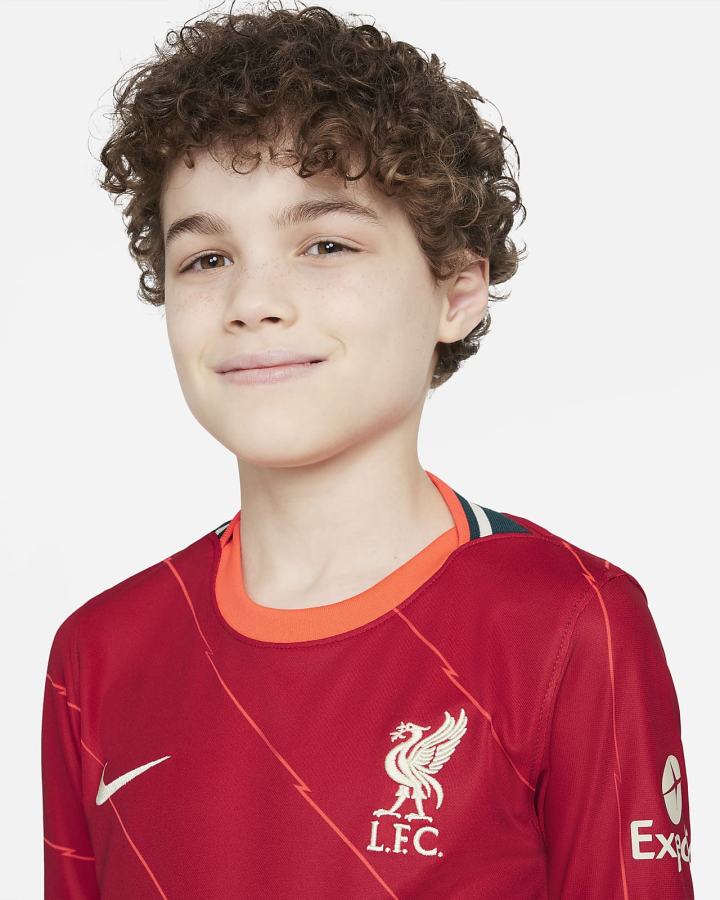 Jersey Nike Liverpool FC 2021/22 Stadium Home Kids Soccer Niño Rojas Rojas Claro Kaki | URGVQ-4068