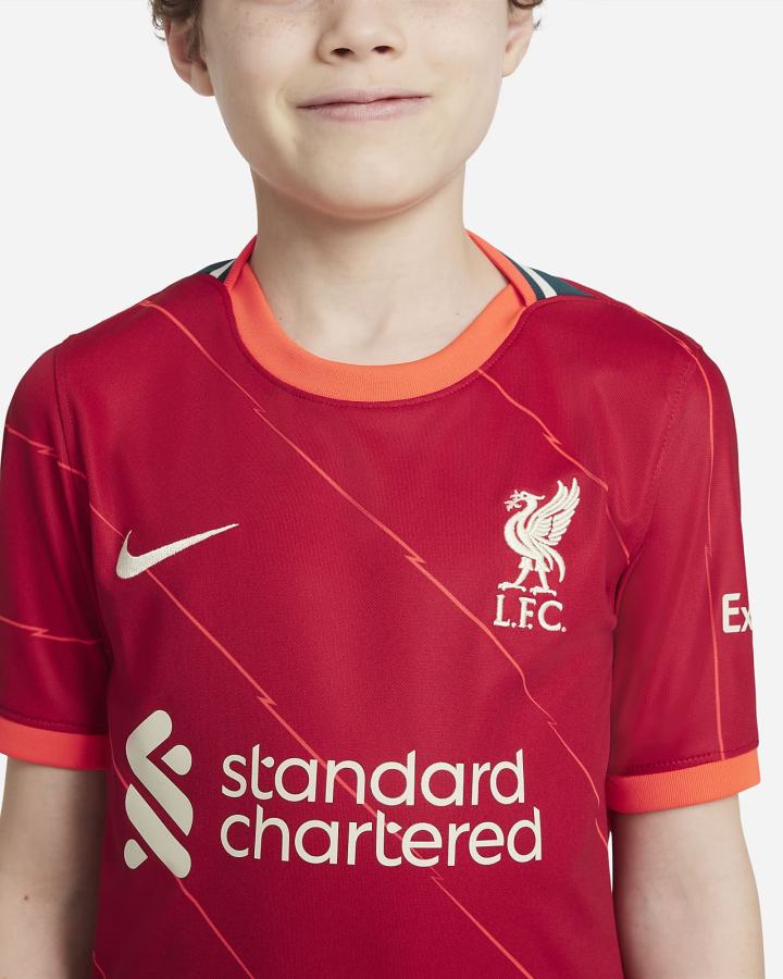 Jersey Nike Liverpool FC 2021/22 Stadium Home Kids Soccer Niño Rojas Rojas Claro Kaki | URGVQ-4068