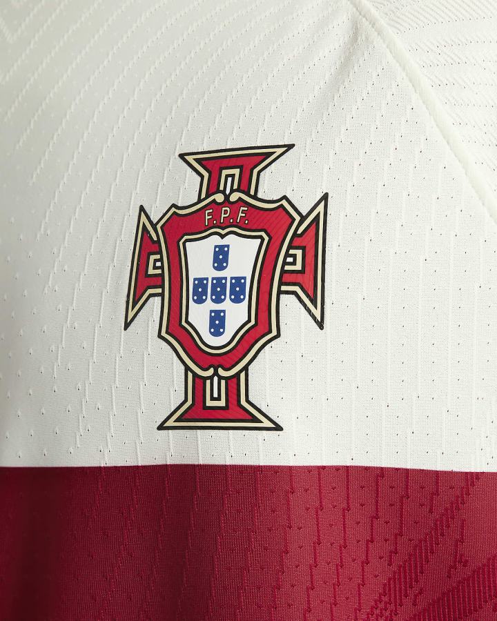 Jersey Nike Portugal 2022/23 Match Away Dri-FIT ADV Soccer Hombre Obsidian | RAIXN-0562