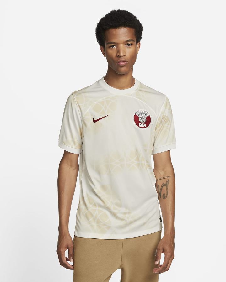 Jersey Nike Qatar 2022/23 Stadium Away Dri-FIT Soccer Hombre Blancas Burdeos | NDGYQ-6083