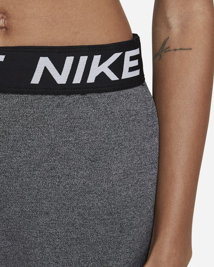Pantalones Cortos Nike Dri-FIT Attack Training Mujer Negras Blancas | IMYBR-9021