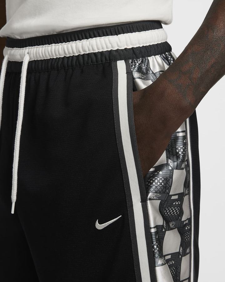 Pantalones Cortos Nike Dri-FIT DNA+ 8