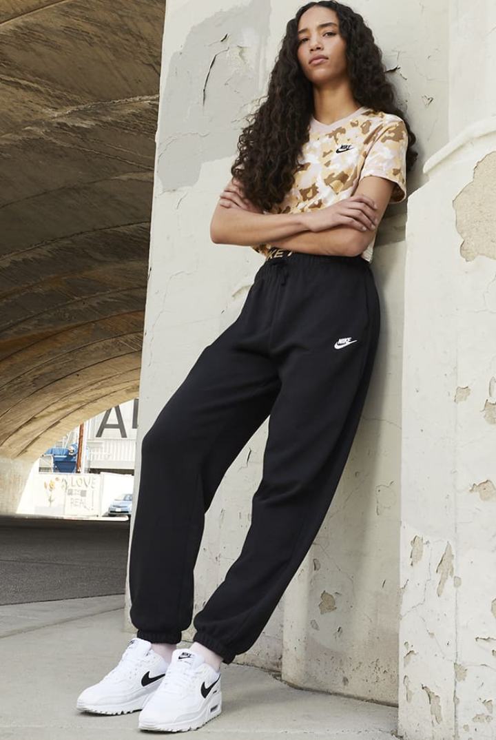 Pantalones Deportivos Nike Sportswear Club Fleece Mid-Rise Oversized Mujer Blancas Negras | SUDMC-2367