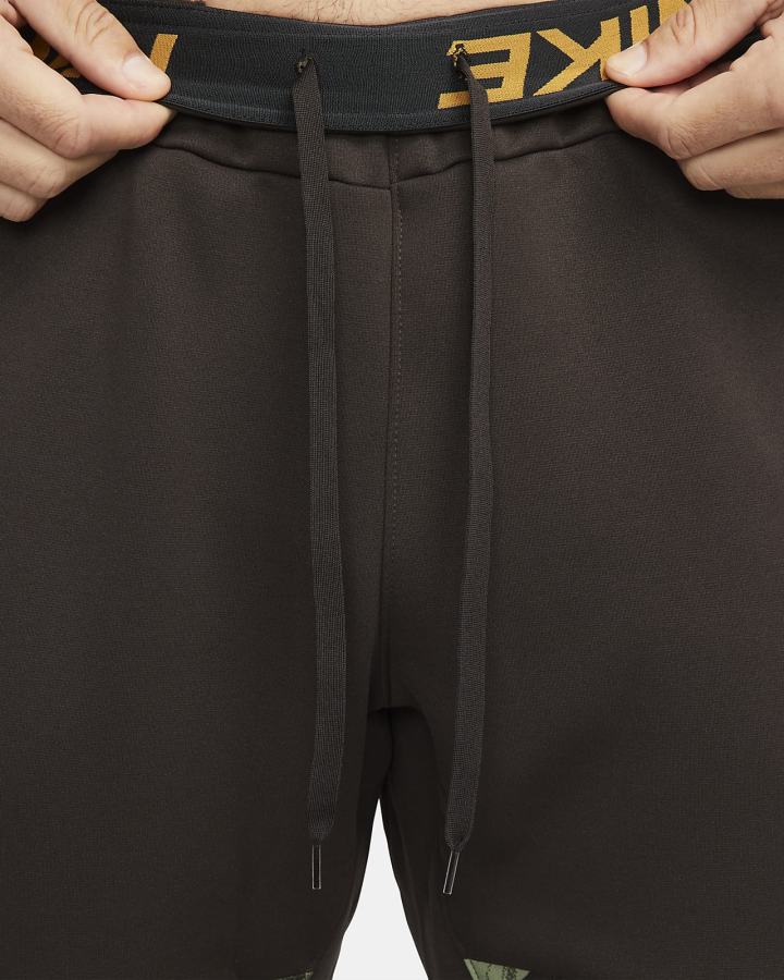 Pantalones Nike Therma-FIT Camo Tapered Training Hombre Marrones | JBXPC-0348