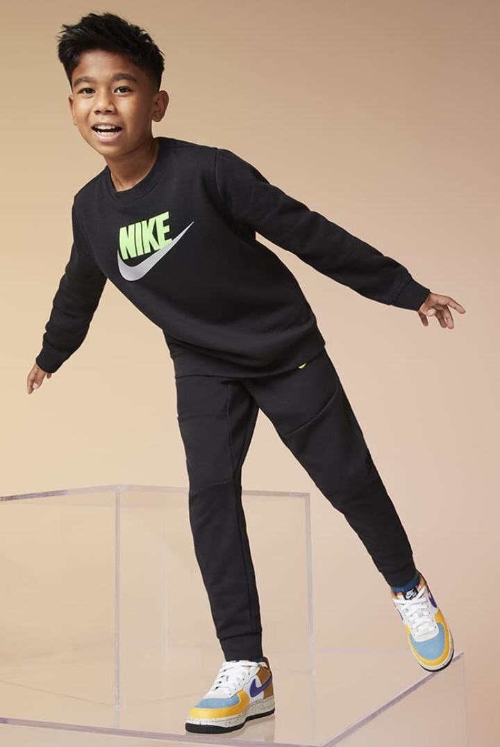 Sudaderas Nike Sportswear Club Fleece Kids Crew (Extended Size) Niño Negras | NJAYE-6215