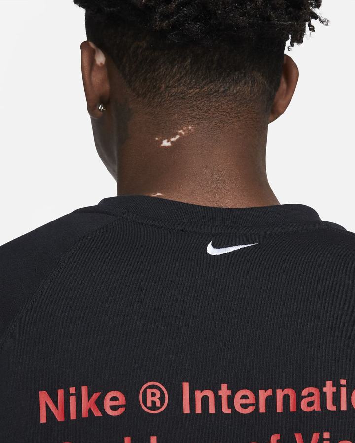 Sudaderas Nike Sportswear Swoosh French Terry Crew Hombre Negras Blancas | JKZYW-9520