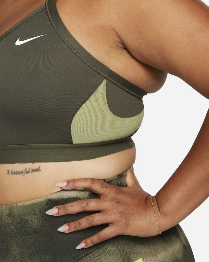 Sujetadores Deportivos Nike Dri-FIT Indy Light-Support Acolchado V-Neck (Plus Size) Mujer Kaki Kaki Blancas | EYNTV-9405