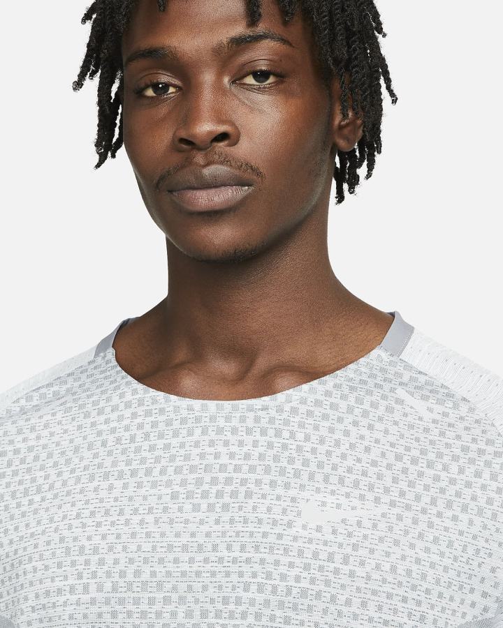 Top Running Nike Dri-FIT ADV Techknit Ultra Long-Sleeve Hombre Gris | VCJTN-8250