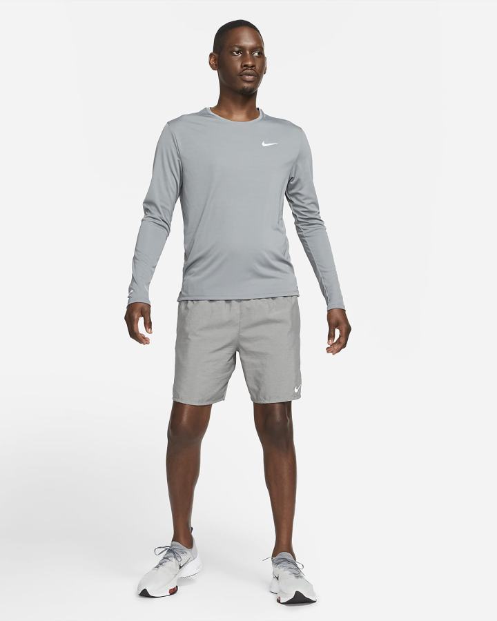 Top Running Nike Dri-FIT Miler Long-Sleeve Hombre Gris | CTBLW-1756