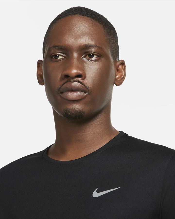 Top Running Nike Dri-FIT Miler Long-Sleeve Hombre Negras | PHXRA-0164