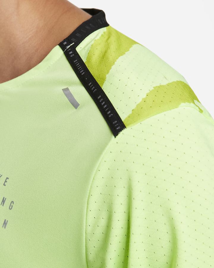 Top Running Nike Dri-FIT Run Division Rise 365 Hombre Verde | VBAJK-4968