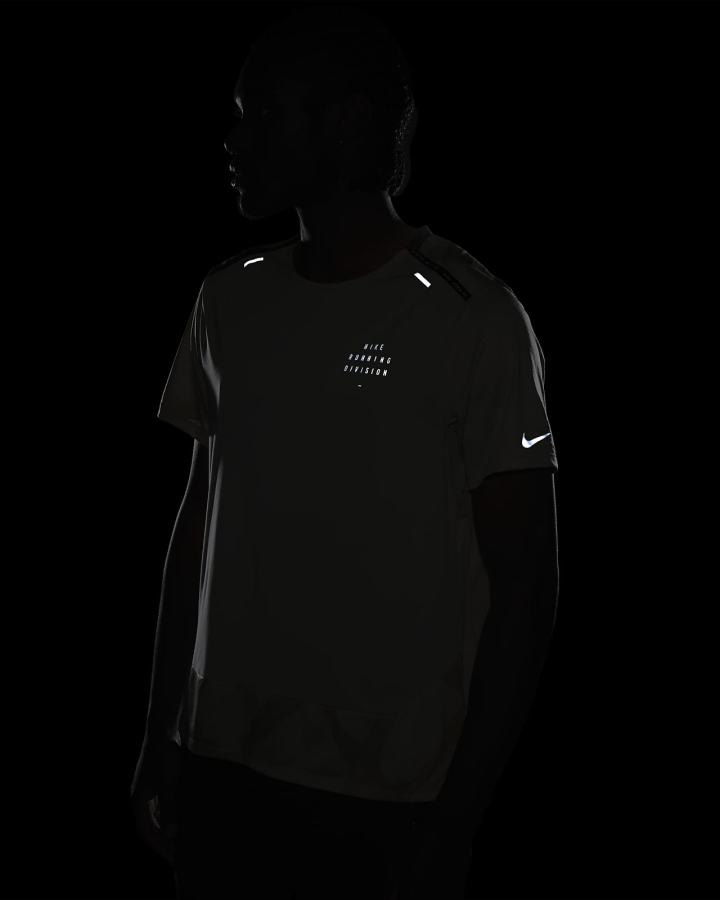 Top Running Nike Dri-FIT Run Division Rise 365 Hombre Beige | XNBFV-3278