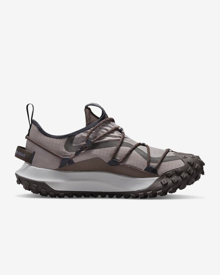 Zapatillas Nike ACG Mountain Fly Low SE Hombre Beige Claro | CFPNY-9532