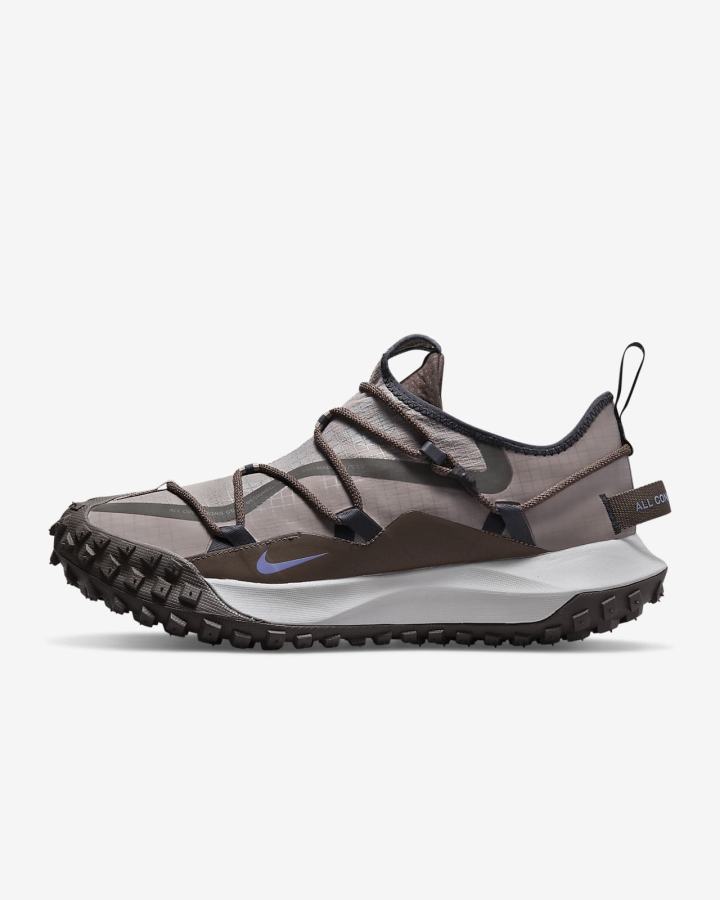 Zapatillas Nike ACG Mountain Fly Low SE Hombre Beige Claro | CFPNY-9532