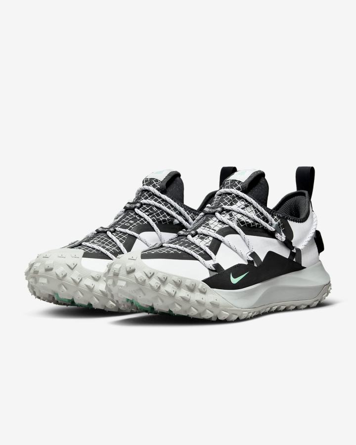 Zapatillas Nike ACG Mountain Fly Low SE Hombre Blancas Gris Oscuro Negras | VHLOC-1693