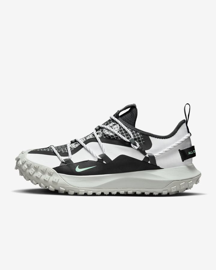 Zapatillas Nike ACG Mountain Fly Low SE Hombre Blancas Gris Oscuro Negras | VHLOC-1693