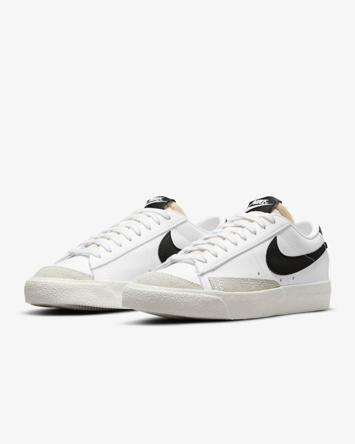 Zapatillas Nike Blazer Low '77 SE Mujer Blancas Negras | PSQOC-7195