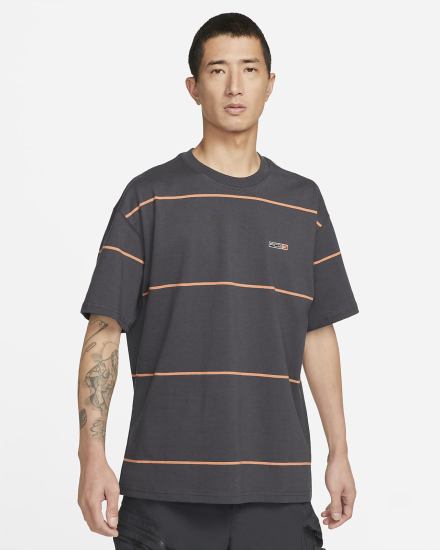 Camiseta Nike ACG A Rayas Hombre Gris Oscuro Rojas | CVDNI-1823