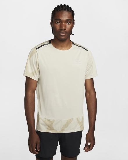 Top Running Nike Dri-FIT Run Division Rise 365 Hombre Beige | XNBFV-3278